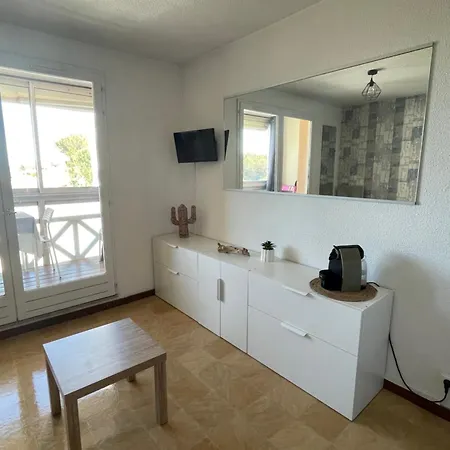 Vue Sur L'etang De Thau